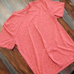 Old Navy Active tshirt